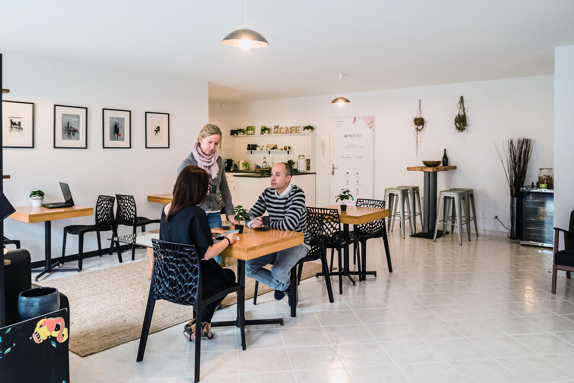 Coworking Nomad desks in The HEART Room